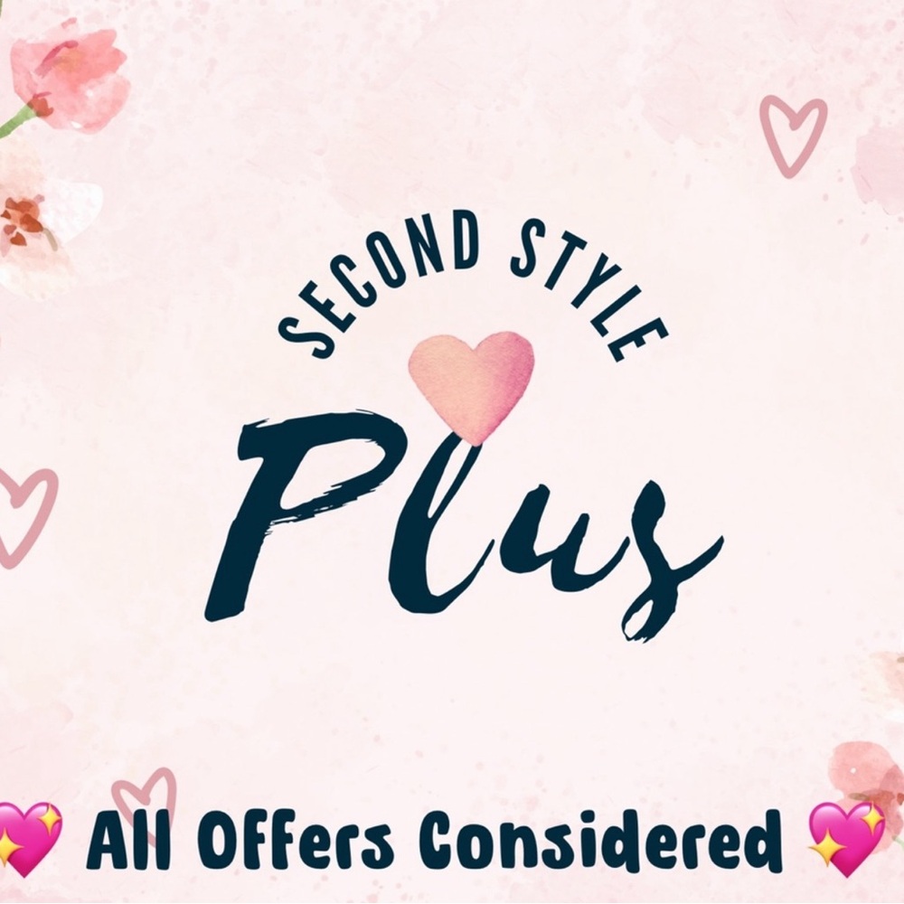 SecondStyle Plus fashions for plus size gals.